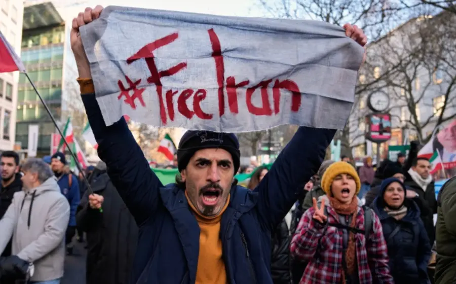 El presidente de Estados Unidos, Donald Trump, quien mantiene la opción de un ataque aéreo sobre Irán tras la muerte de manifestantes.