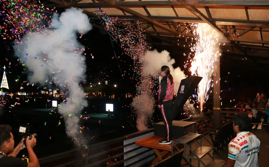 El fuego olímpico es encendido durante la ceremonia de inauguración, marcando el inicio oficial de la Olimpiada Estatal del año 2026.