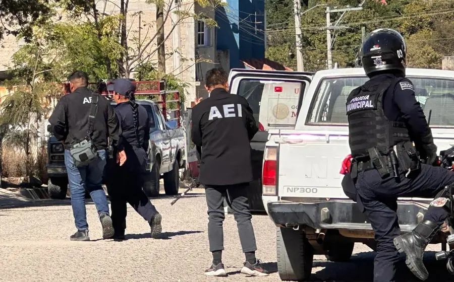 Escena del crimen donde Ángel J.M., de 30 años, fue asesinado a balazos mientras jugaba en una máquina tragamonedas en la miscelánea La Güera.
