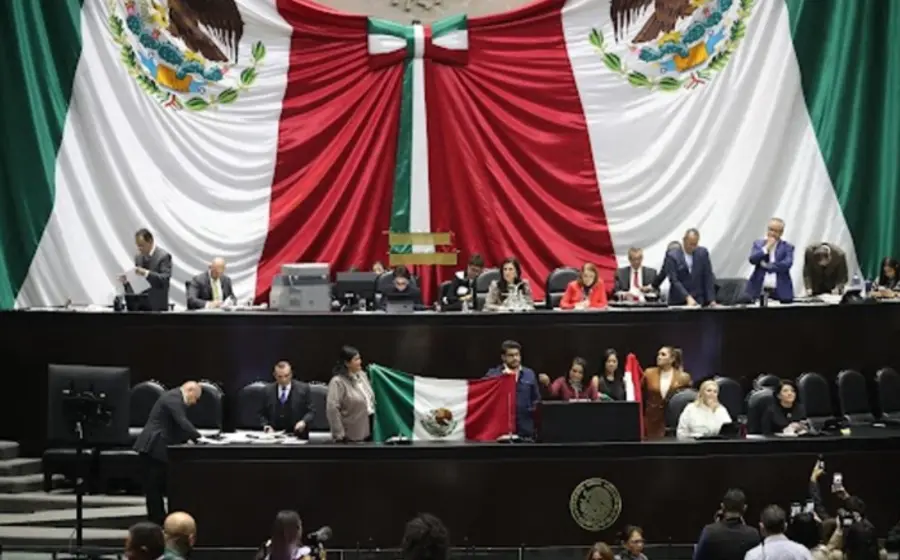 Un grupo de legisladores de Morena respaldan la postura oficial de la presidenta Sheinbaum en contra del injerencismo de Estados Unidos en Venezuela.