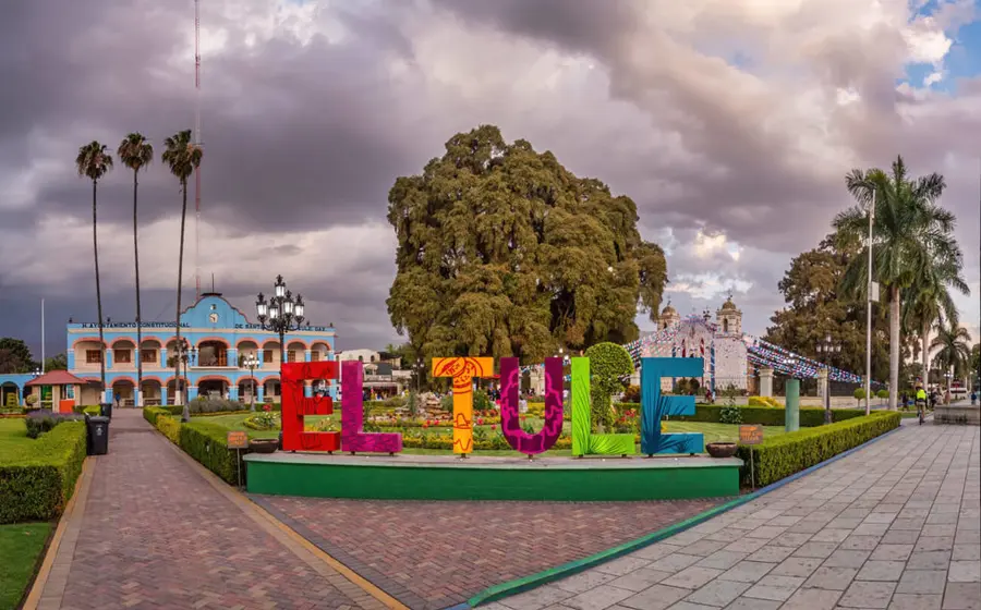 Vista del palacio municipal de Santa María El Tule, donde se ha ordenado aplicar la paridad de género en las concejalías locales.