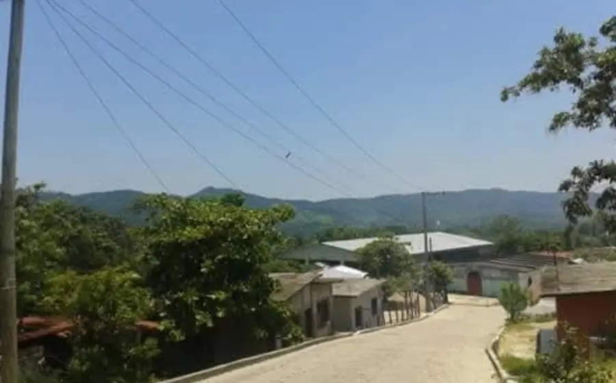 Pobladores de comunidades en Chimalapas rechazan la presencia de elementos del orden estatal por desconfianza, ante el riesgo de una masacre en la zona.