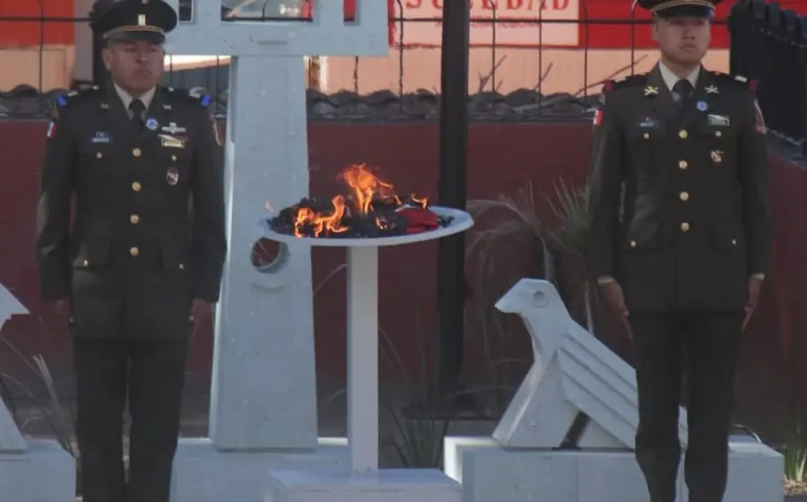 Incineraron banderas. 