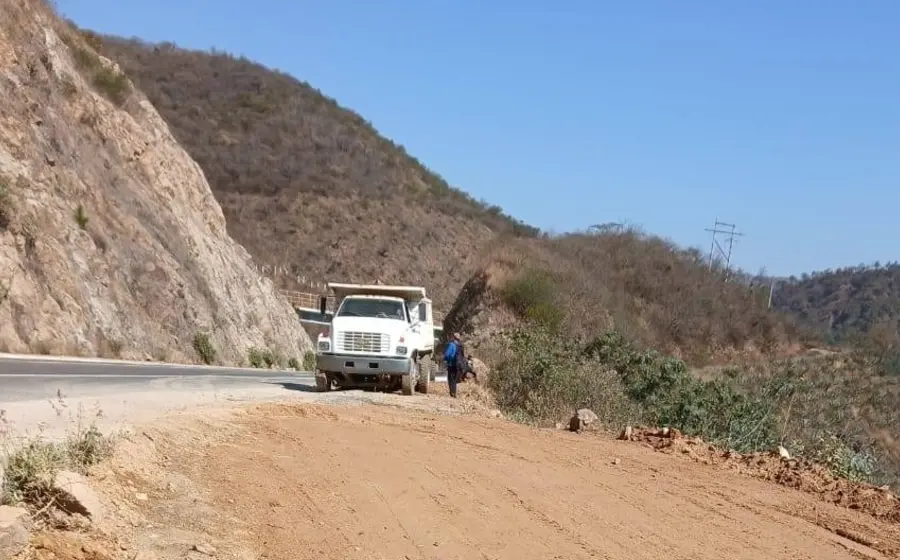 Terrenos comunales y ríos resultaron afectados por la obra.