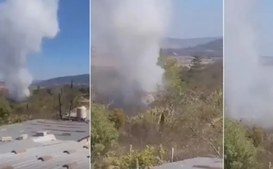 Imagen de las secuelas tras la explosión de un polvorín en la región de la Mixteca, incidente que dejó un saldo de cuatro heridos.