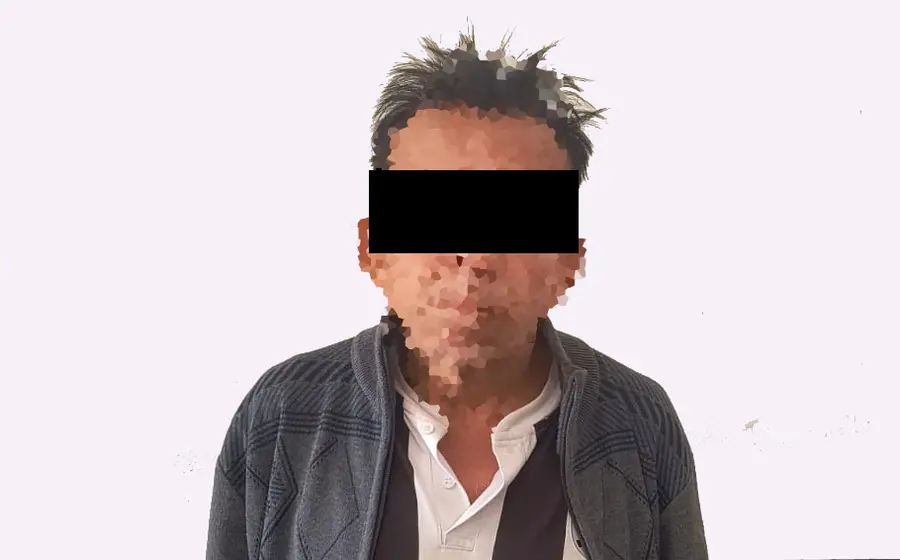 Fotografía de J.R. D., el sujeto que enfrenta un proceso legal y cargos formales por el delito de acoso sexual.