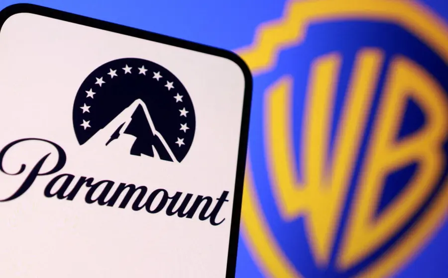 Logotipos de Paramount y Warner Bros. Discovery mostrados juntos, representando el acuerdo récord de compra de la compañía por 110 mil millones.