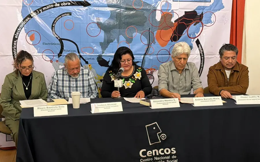 Miembros de organizaciones que conforman la red Renacer denuncian los daños al medio ambiente causados por industrias desde el TLCAN.