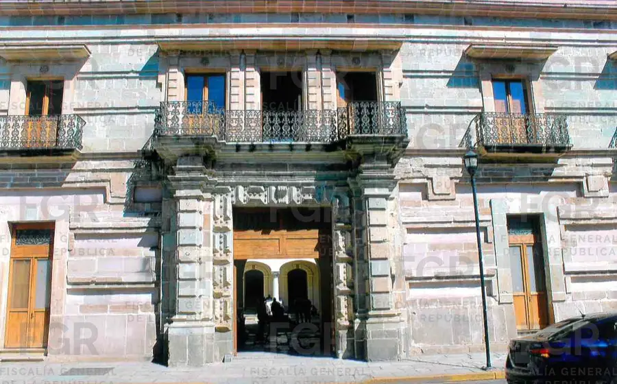 ¡Procesan a hombre por dañar un monumento histórico en el Centro de Oaxaca! 