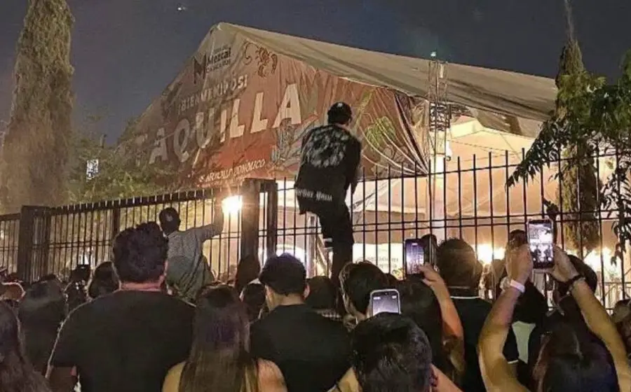 Ante el cierre de taquillas, intentaron ingresar a la fuerza