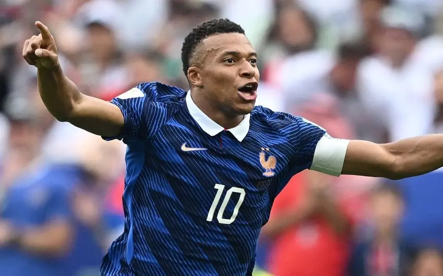 Kylian Mbappé se despachó con un doblete en el triunfo de Francia sobre Suecia.