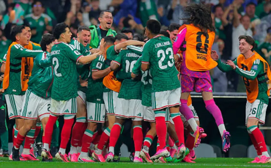 La Selección Mexicana vestirá la playera verde para enfrentar a Inglaterra.