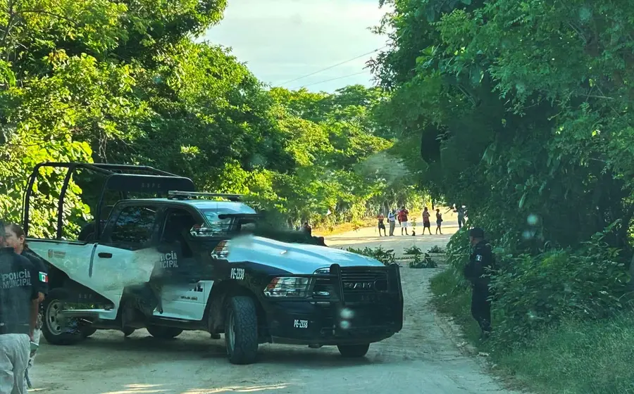 La escena del crimen en la localidad de Loma Bonita, Santa María Colotepec, donde dos personas fueron encontradas sin vida.