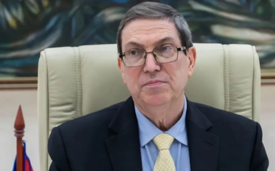 Bruno Rodríguez, ministro de Relaciones Exteriores de Cuba, fotografiado en el contexto del manifiesto que rechaza la agresión militar contra la isla.