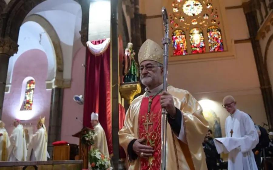 El cardenal Cristóbal López, arzobispo de Rabat, niega las acusaciones de agresión sexual en su contra, mientras el Vaticano investiga las denuncias.