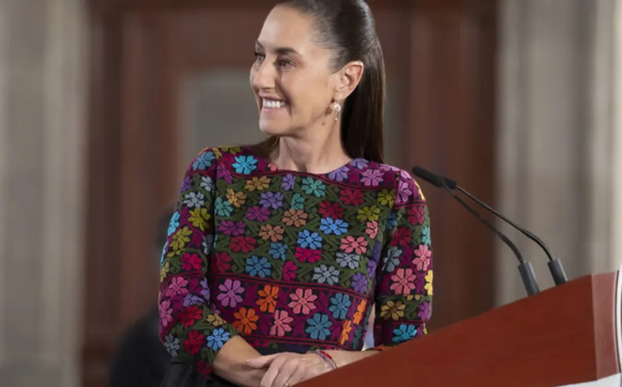 Claudia Sheinbaum destaca la fortaleza económica de México con indicadores clave, asegurando que la inflación en el país continúa con una tendencia a la baja.