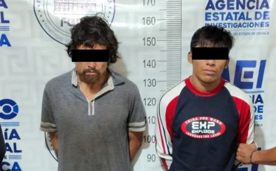 Dos presuntos narcomenudistas detenidos en Suchilquitongo, Etla, tras ser sorprendidos en posesión de 39 dosis de droga.