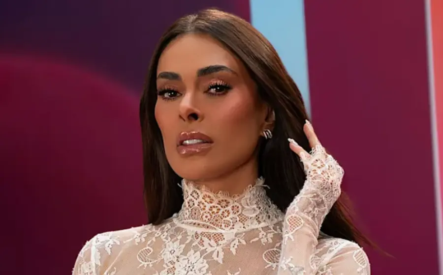 La conductora Galilea Montijo responde a las críticas virales sobre su físico, aclarando la verdad de su reciente procedimiento estético.