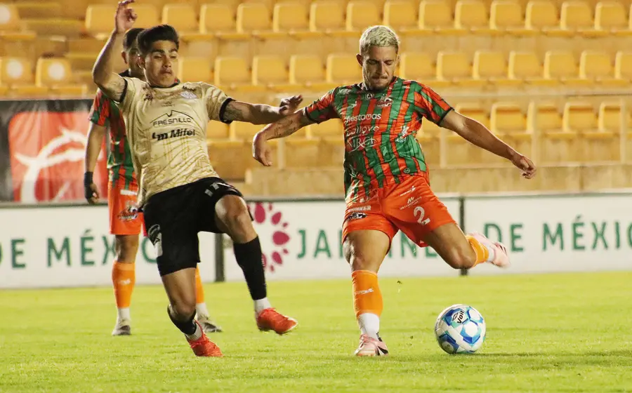 Retrato de Julio León, figura importante para el equipo Alebrijes, que confirma su permanencia y anuncia el inicio de la temporada el 25 de julio.
