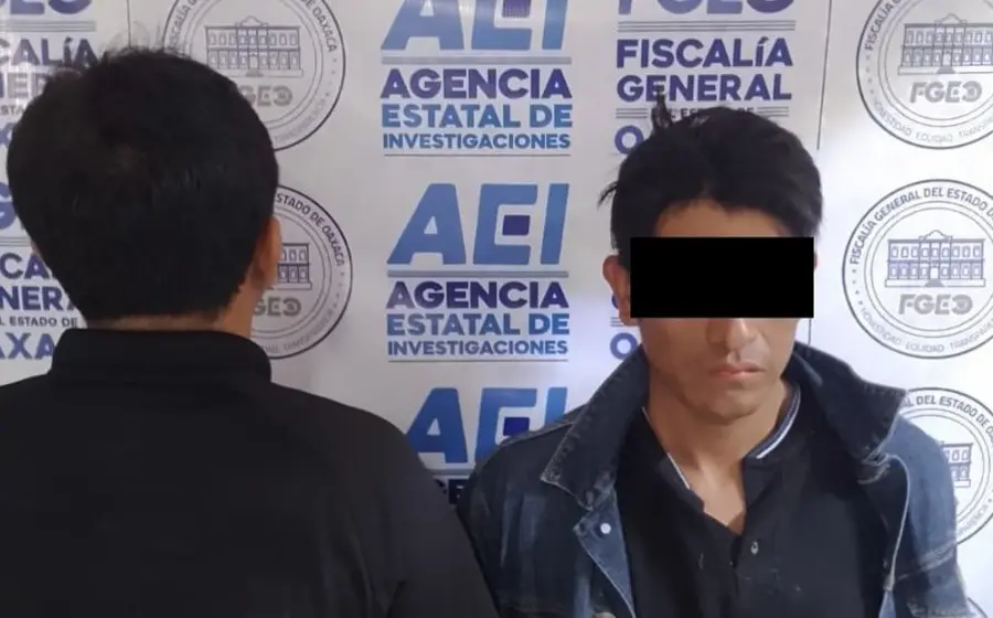 Fotografía de Maximino M.G., quien es señalado como el presunto homicida del alcalde de Yogovana, después de su detención.