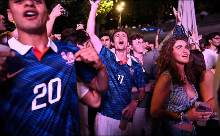 Un adolescente de 17 años falleció en Francia durante las celebraciones por el triunfo en la Copa del Mundo de fútbol.