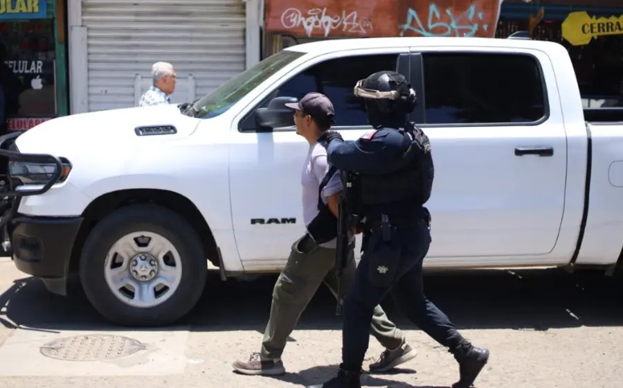 Despliegue de 481 elementos de seguridad durante el operativo sorpresa realizado en la Central de Abasto para atender a personas en situación de calle.