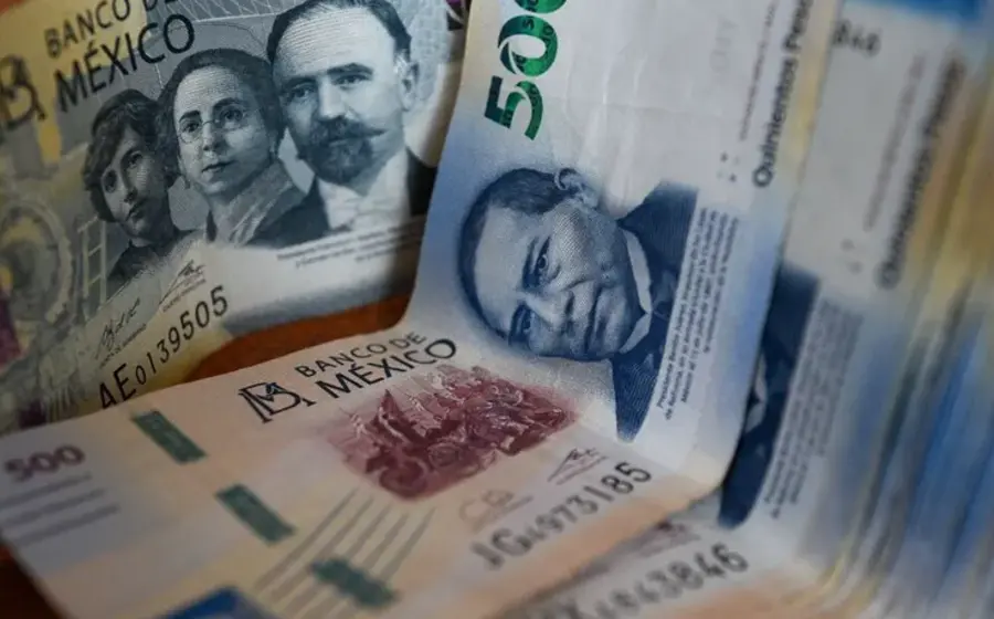 Ilustración de la fortaleza del peso mexicano, que registró una apreciación diaria de 0.27 por ciento impulsada por la debilidad del dólar estadounidense.