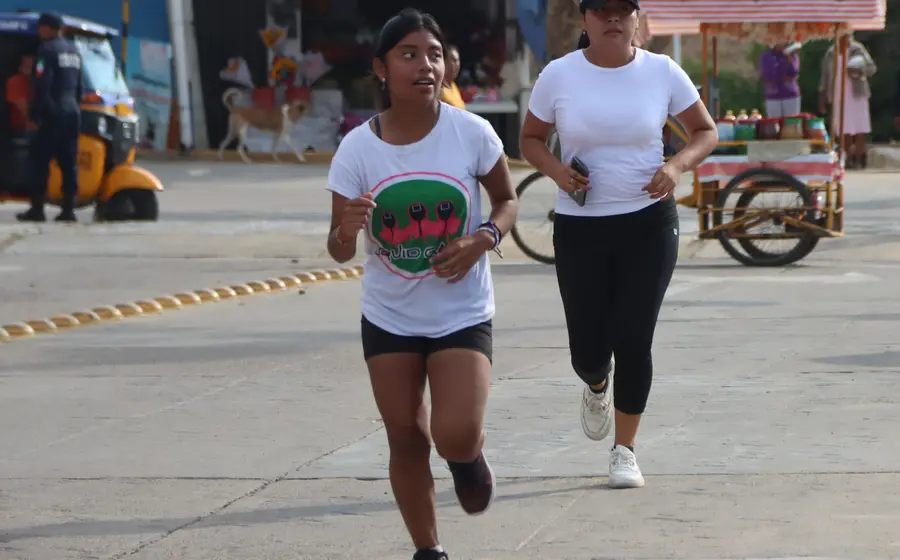 Imagen promocional de la Quinta Carrera Atlética Chintera 2026, un evento deportivo que ofrece inscripciones gratuitas para todos los participantes.
