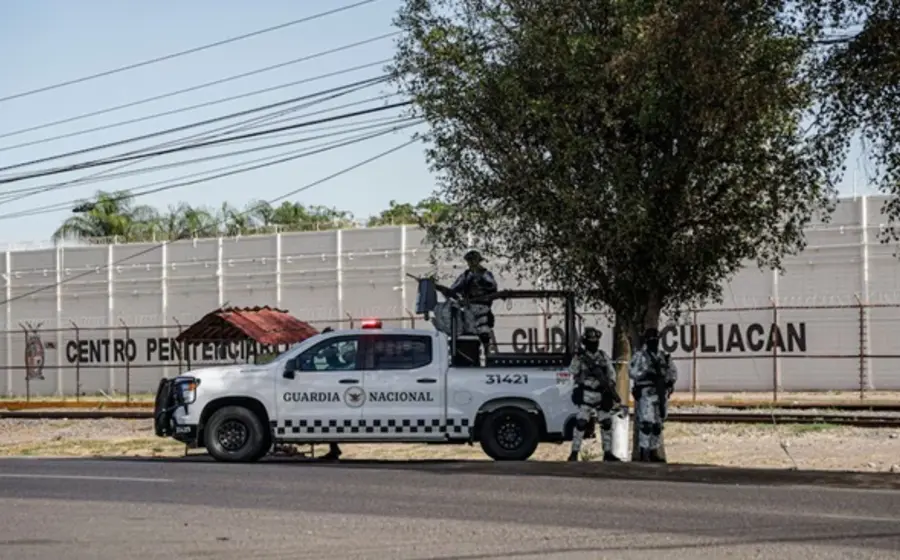 Imagen ilustrativa del exterior del penal de Aguaruto en Sinaloa, lugar donde una riña entre internos dejó como saldo un muerto.