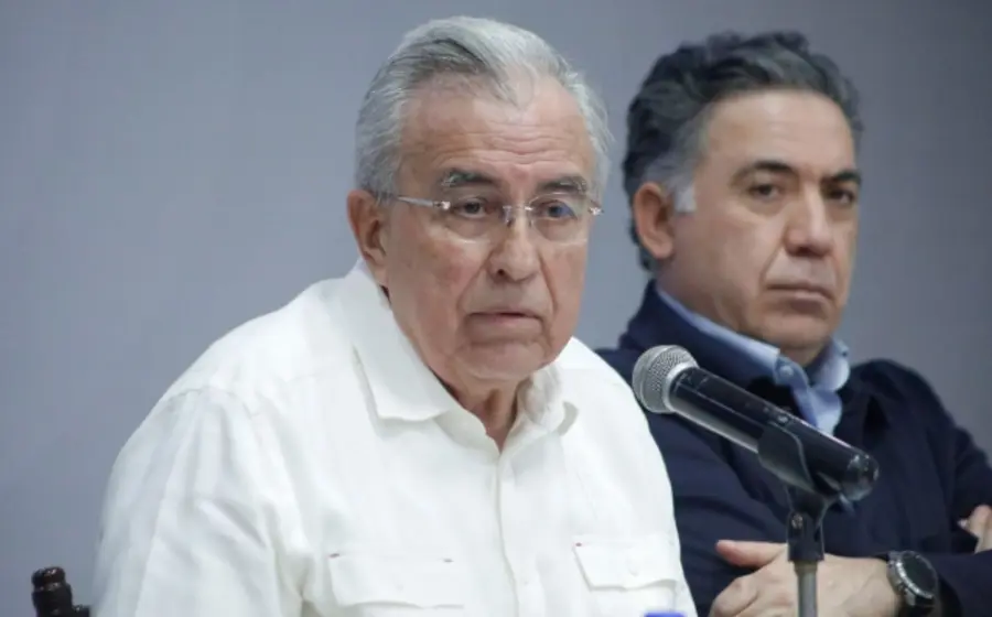 Rubén Rocha Moya, gobernador con licencia de Sinaloa, fotografiado en el contexto de las solicitudes de extradición a funcionarios de su estado.