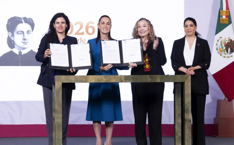 La presidenta electa, Claudia Sheinbaum, presenta su iniciativa de ley para homologar el delito de feminicidio, la cual propone penas de hasta 70 años.