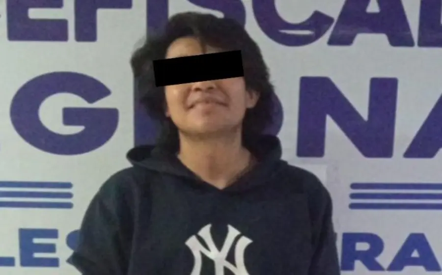 R.A.R.M., identificado como objetivo prioritario y vendedor de droga en el Mercado de Abasto, durante su vinculación a proceso por las autoridades.