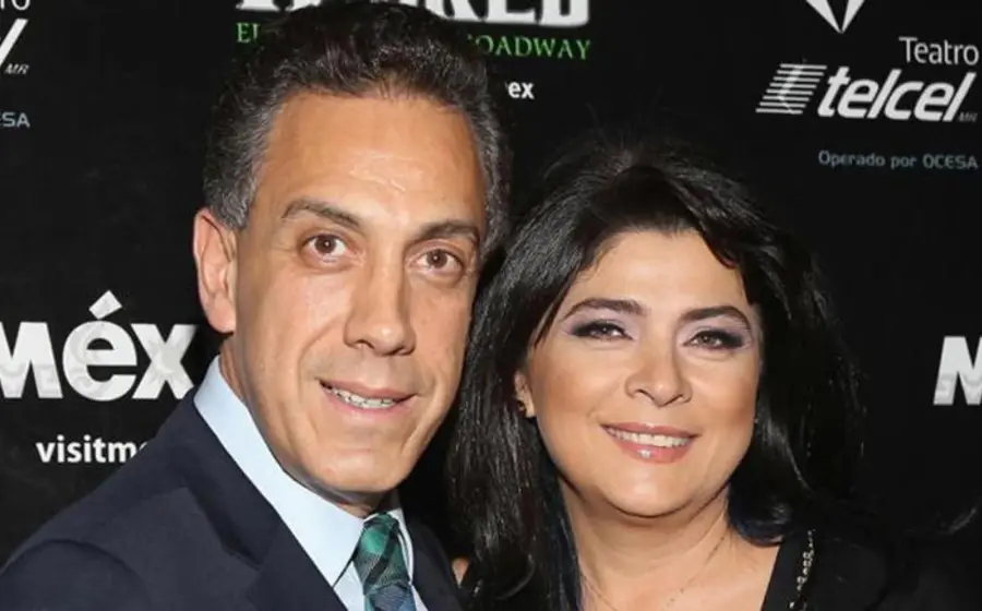 La actriz Victoria Ruffo aclara los rumores sobre un supuesto divorcio de su esposo Omar Fayad, asegurando que la distancia no significa separación.