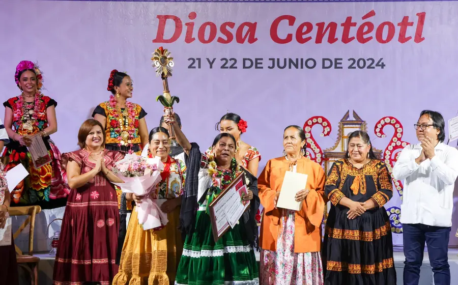 La figura de la Diosa Centéotl, está vinculada al maíz y a la fertilidad de la tierra