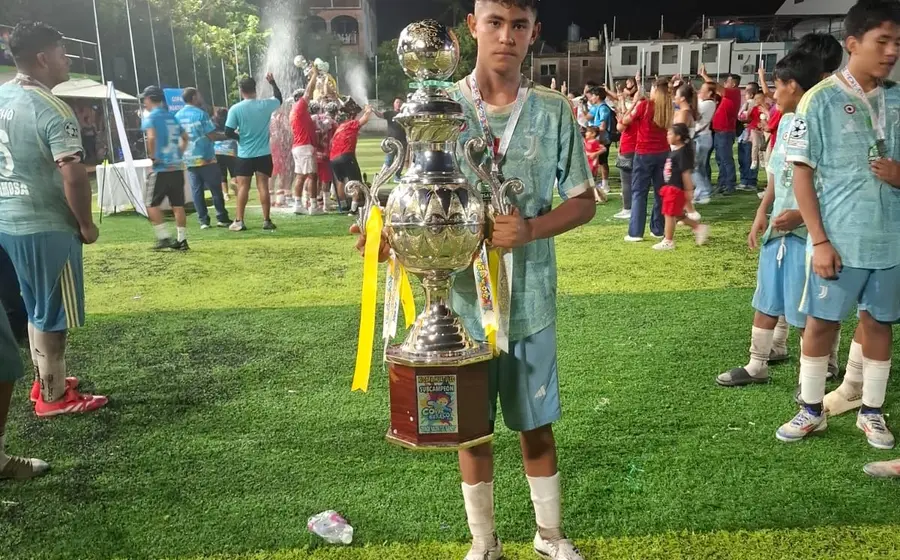 Roberto Emiliano Robles se reportará las fuerzas básicas del Club América.