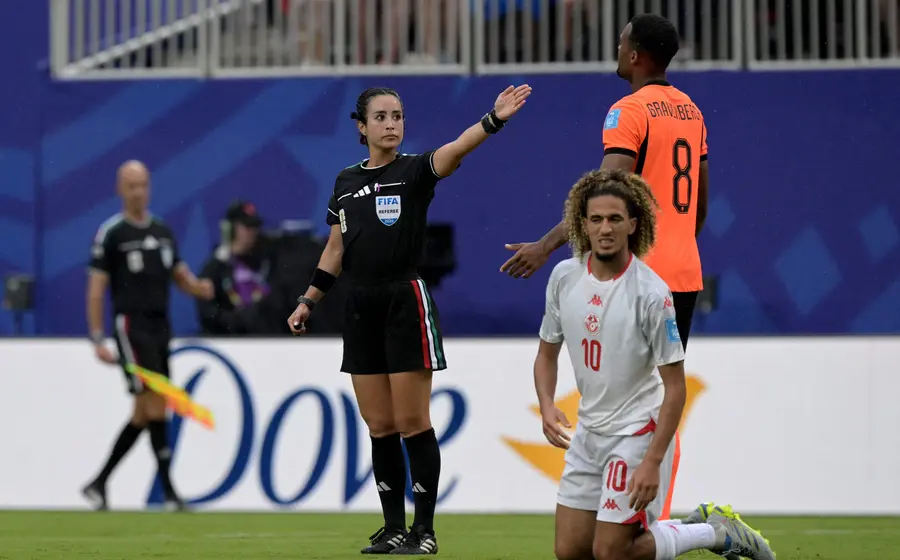 Katia Itzel García se convirtió en el primera arbitra mexicana en ser la arbitra central en una Copa Mundial de Futbol Varonil.