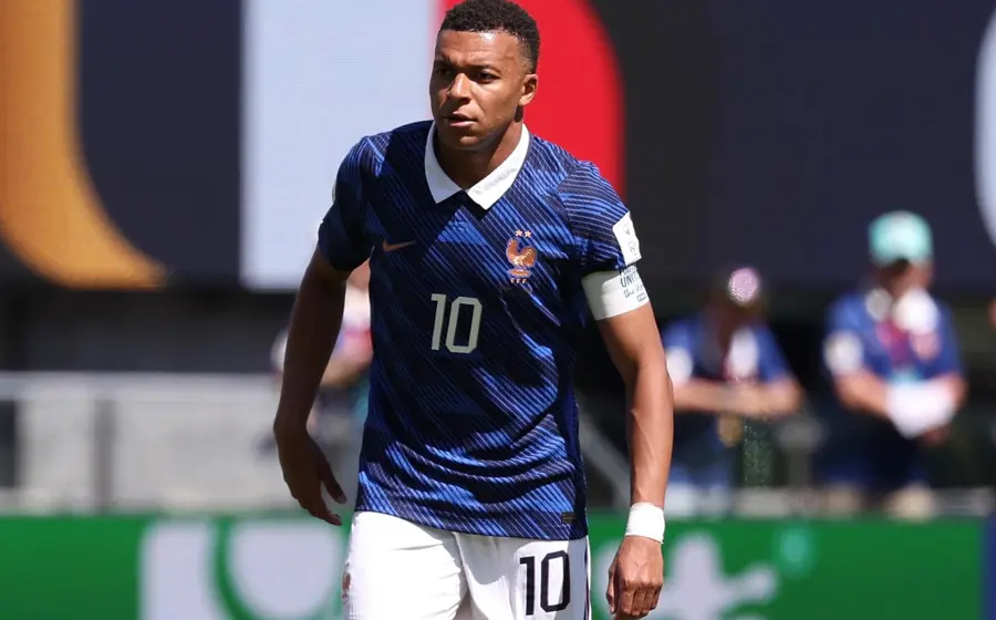 El delantero Kylian Mbappé guio a la Selección de Francia a un contundente triunfo de 3-1 sobre Senegal.