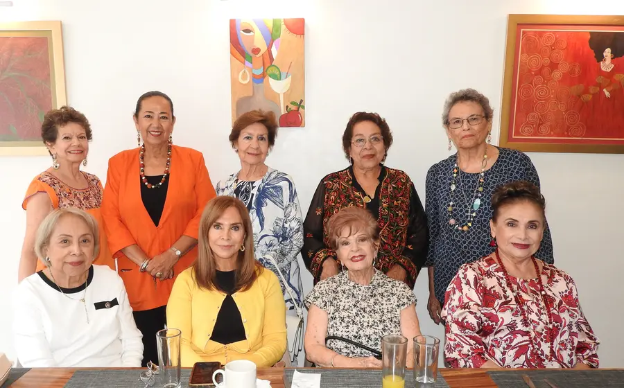 Marien Topete, Sol Álvarez, Juanita Gómez, Mary Marichalar, Olga Farret, Tere Herrera de Arriaga, Celia Martínez Álvarez, Leonor Ballesteros de Hurtado e Irene Rodríguez de Díaz.