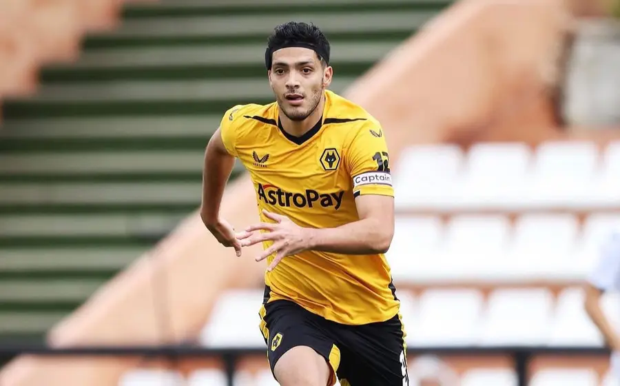 El mexicano Raúl Jiménez vuelve al Wolverhampton.