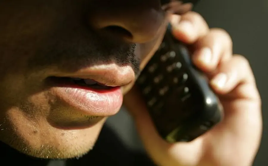 Autoridades alertan sobre el fraude telefónico en San Pedro Tapanatepec, donde criminales suplantan la identidad de funcionarios para cometer estafas.