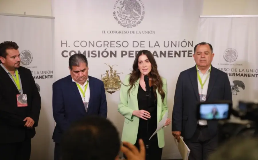 La Alianza de Abogados de Sinaloa presenta ante el Senado la solicitud para la desaparición de poderes en el estado, con respaldo del PRI.