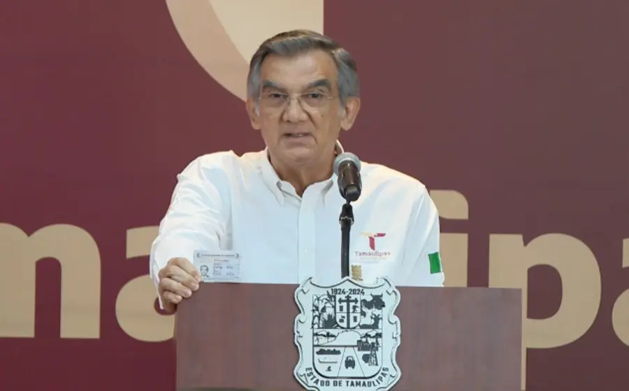 El gobernador Américo Villarreal en una fotografía oficial, donde rechaza la revocación de su visa y niega investigaciones en Estados Unidos.