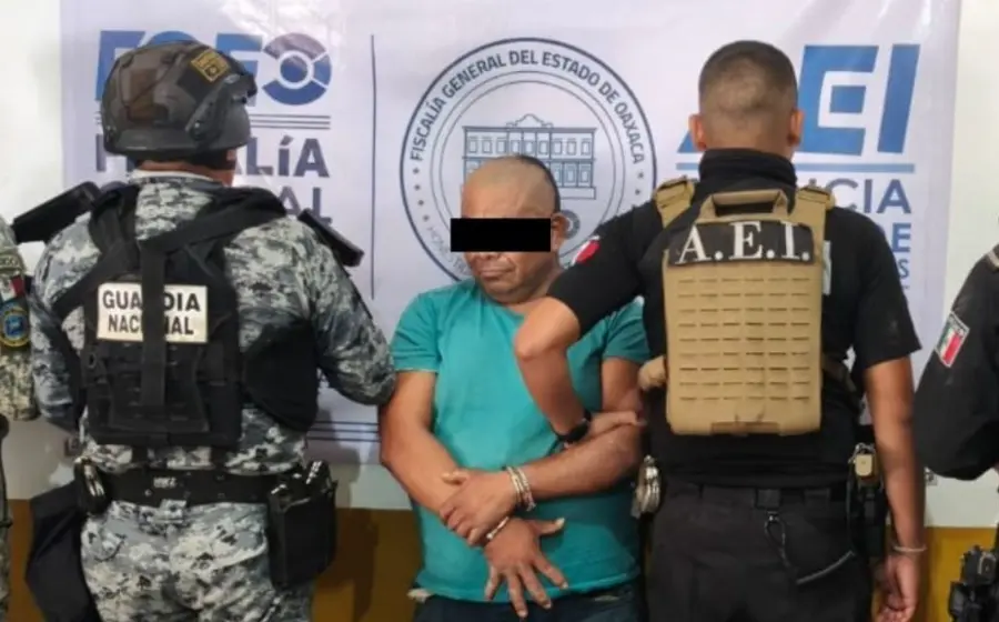 Fotografía de 'El Chimuelo', el presunto narcomenudista que fue detenido por las autoridades por delitos contra la salud en su vivienda.