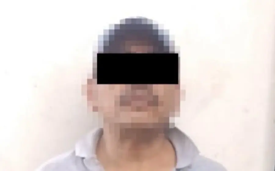 El hombre detenido en la zona de Candiani como presunto ladrón, mientras es puesto a disposición del Ministerio Público para su proceso.