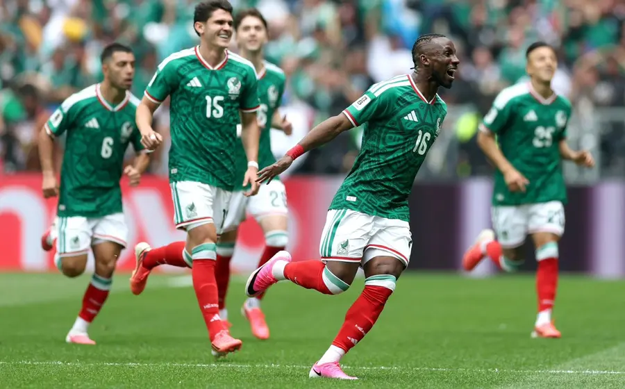 La Selección de México se enfrenta a Ecuador en un partido decisivo este martes, buscando asegurar su pase a los Octavos de Final.