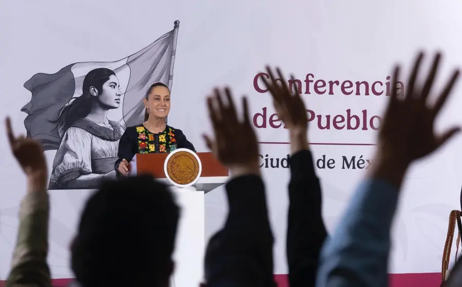 Anuncio de la promoción de Claudia Sheinbaum que regalará seis viajes dobles todo pagado al sureste de México por el Día del Padre.