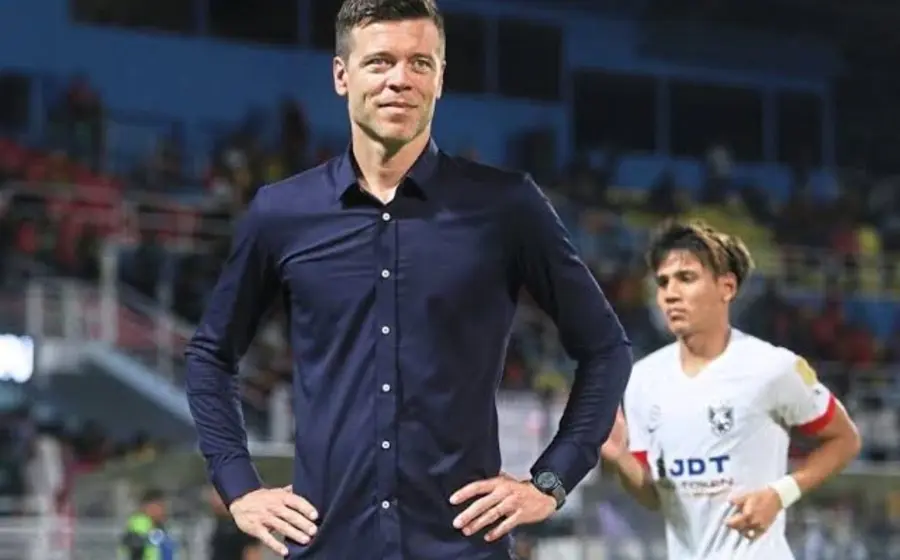 Santiago 'Tano' Solari es presentado oficialmente como el nuevo director técnico del equipo de fútbol Pumas de la UNAM para la próxima temporada.