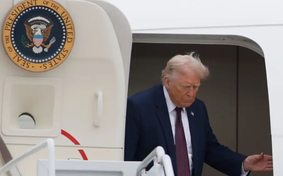 El expresidente de EU, Donald Trump, quien exige aprobar una ley de identificación electoral para avanzar en acuerdos sobre vivienda.