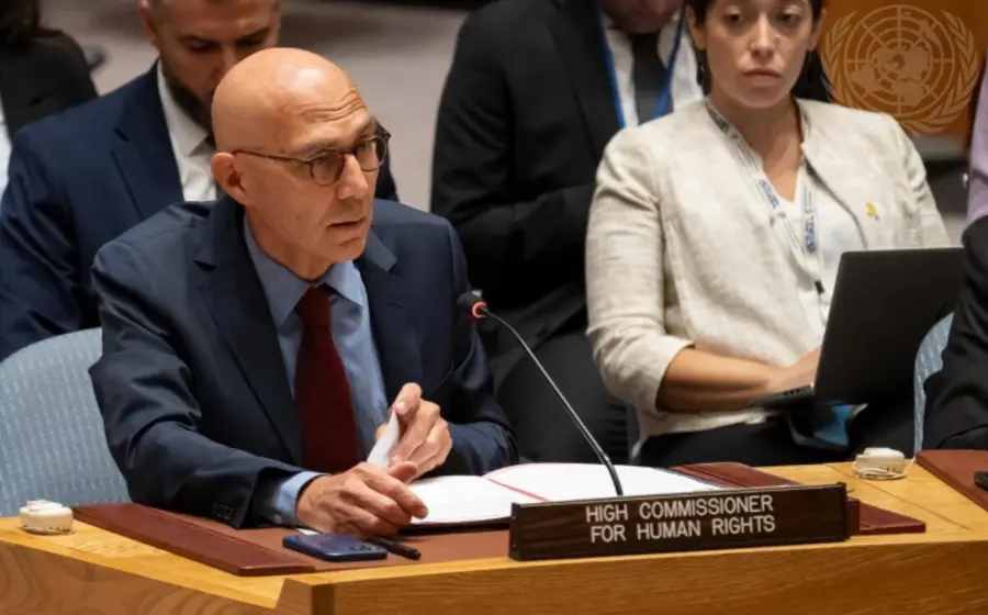Retrato de Volker Türk, el alto comisionado de la ONU para los Derechos Humanos, quien exige a Estados Unidos retirar las sanciones contra Cuba.
