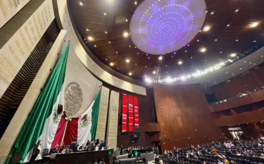 La reforma al artículo 127 constitucional fue aprobada en lo general.